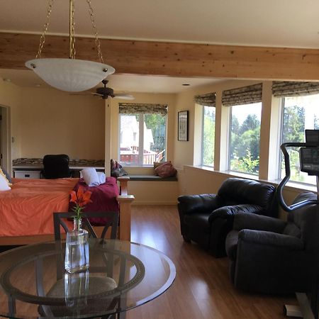 Kelli Creek Cottage - REDUCED PRICE ON TOURS Juneau Buitenkant foto