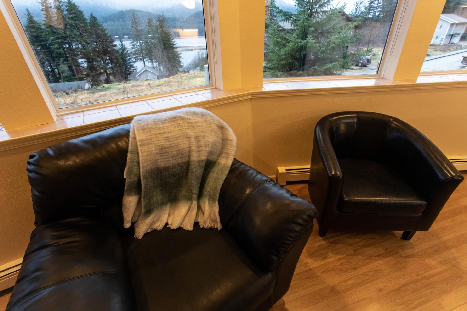 Kelli Creek Cottage - REDUCED PRICE ON TOURS Juneau Buitenkant foto